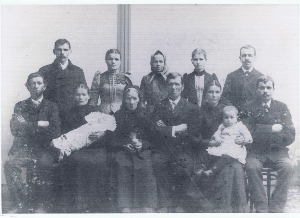 Gerik family overseas, approx 1896 Back row (left-to-right): Antonin Javorek Julie (Gerik) Javorkova unknown Gerik sister Karolina Gerik unknown Gerik brother Front row (left-to-right): Unknown Gerik brother with wife and child Anna (Jerabkova) Gerik Jan Gerik Marie (Filipova) Gerik holding Vincent Josef "Jim" Gerik Vincent Simon Gerik